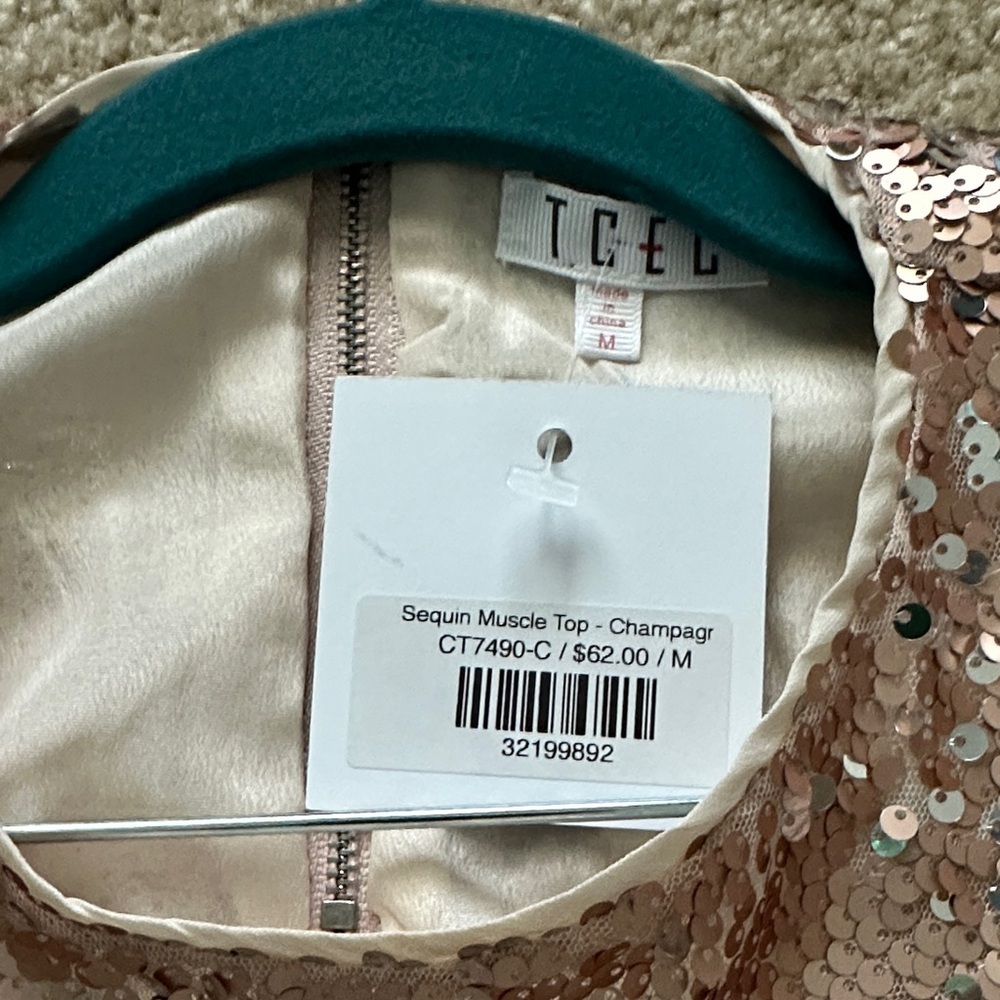 TCEC Gold Sequin Muscle Top Champagne Women’s M NWT Holiday Party New Years - Picture 8 of 8